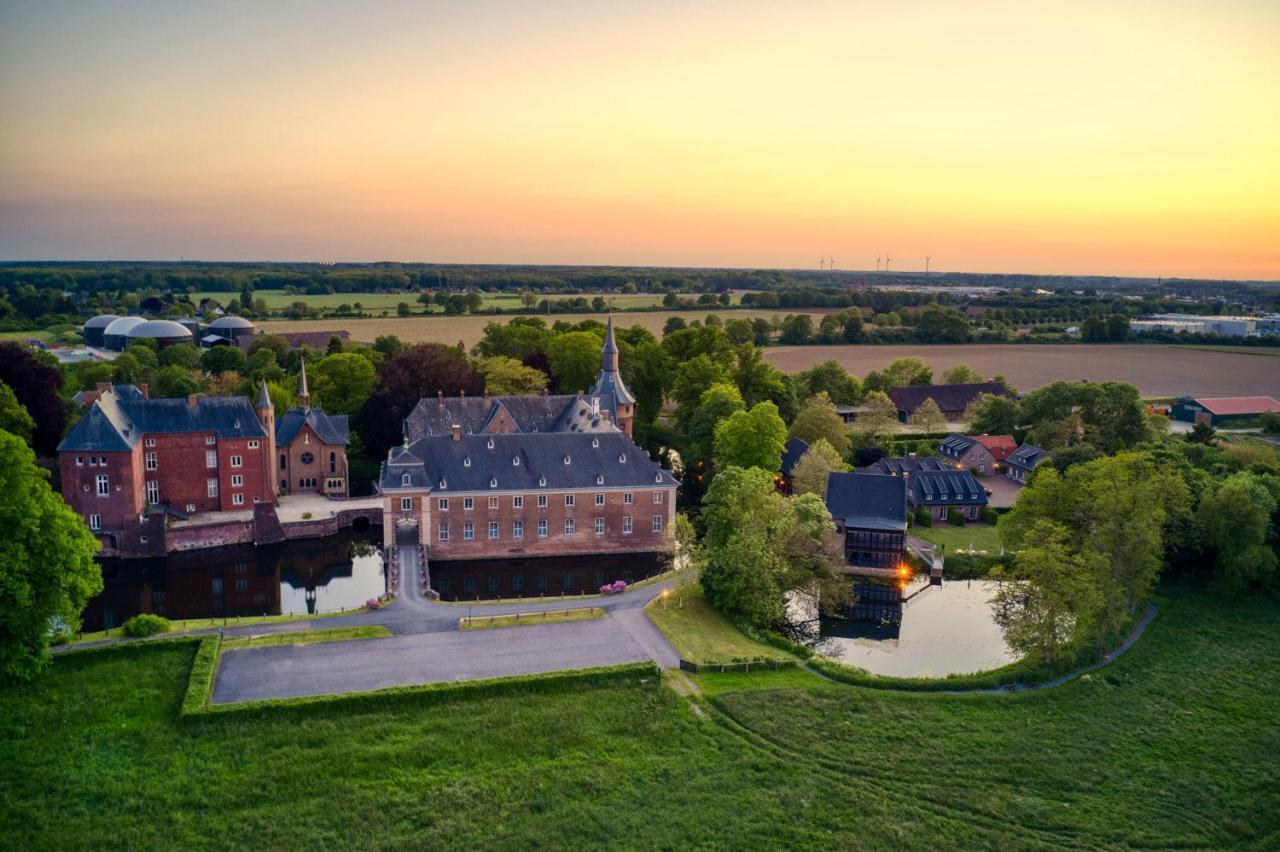 Schloss Wissen Weeze Luaran gambar